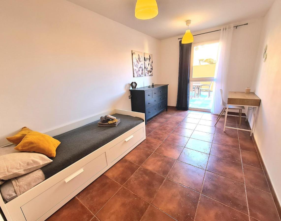 קורלחו Casa Zalla 110M2, 200M2 Garden, Pool, 1Gb Wi-Fi, Private Parking מראה חיצוני תמונה